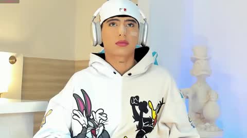 Liam online show from 09.13.25