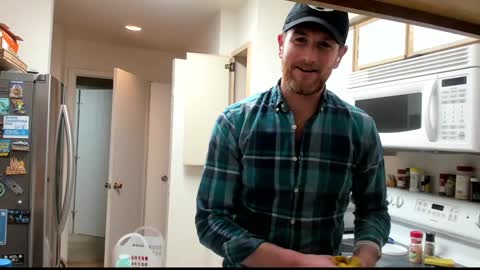 Snapshot of liam_1985 chatting on 12.14.24 Liam online show from 12.14.24