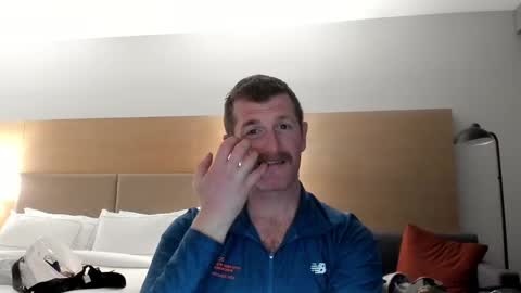 Snapshot of liam_1985 chatting on 02.01.25 Liam online show from 02.01.25