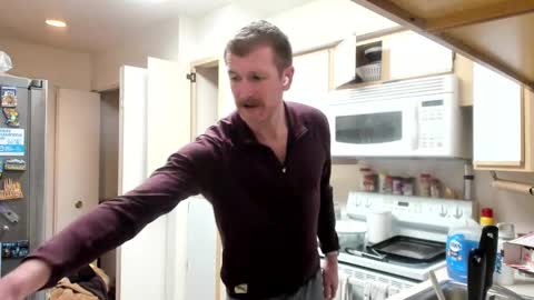 Snapshot of liam_1985 chatting on 02.04.25 Liam online show from 02.04.25