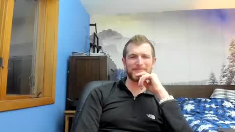 Snapshot of liam_1985 chatting on 03.08.25 Liam online show from 03.08.25