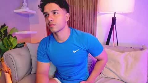 Liam Collins online show from 12.04.25