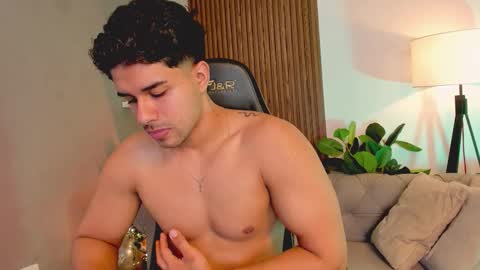 Liam Collins online show from 12.21.25