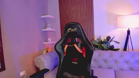 Liam Collins online show from 12.22.25