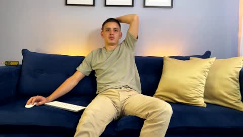 Snapshot of liam_enzho chatting on 01.09.25 Liam online show from 01.09.25