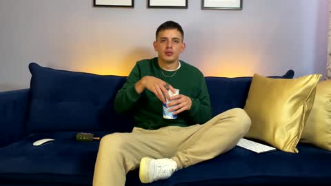 Snapshot of liam_enzho chatting on 01.13.25 Liam online show from 01.13.25