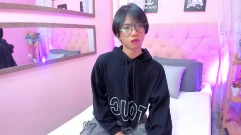 Snapshot of liam_evvan chatting on 09.16.25 Liam online show from 09.16.25