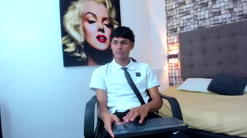 liam_heat1 online show from 03.27.26