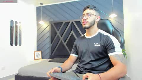 LIAM KLEIN online show from 11.04.25