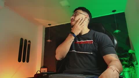 LIAM KLEIN online show from 04.04.26