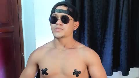 Snapshot of liam_knight chatting on 11.06.25 liam_knight online show from 11.06.25