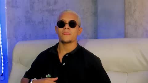 Snapshot of liam_knight chatting on 11.18.25 liam_knight online show from 11.18.25