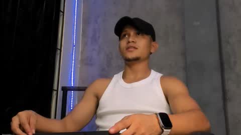 Snapshot of liam_knight chatting on 11.30.25 liam_knight online show from 11.30.25