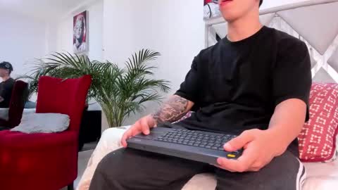 Call me Lian online show from 02.26.26