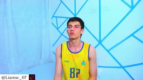 Liam scott77 online show from 12.17.25