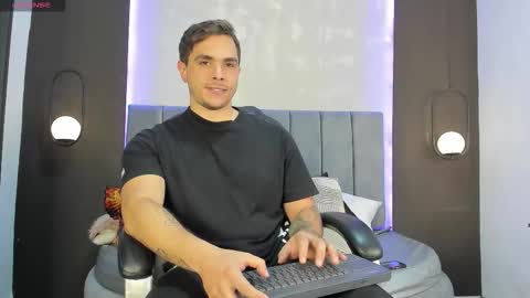 Liam online show from 10.20.25