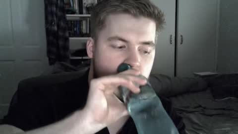 Snapshot of liamfoxx chatting on 11.27.25 Liam Fox online show from 11.27.25