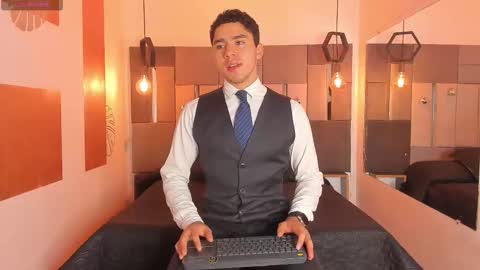 Liam online show from 12.17.25