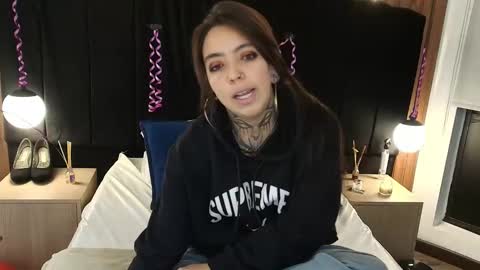 L I A M O N R O E online show from 03.26.26