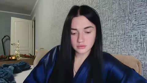 liana_diva online show from 12.14.25