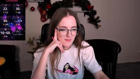 Snapshot of liana_kisses chatting on 01.03.25 Little Liana online show from 01.03.25