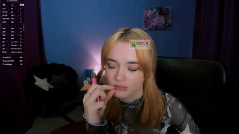 Snapshot of liana_kisses chatting on 01.21.25 Little Liana online show from 01.21.25