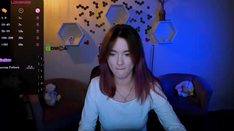 Snapshot of liana_kisses chatting on 09.26.25 Little Liana online show from 09.26.25