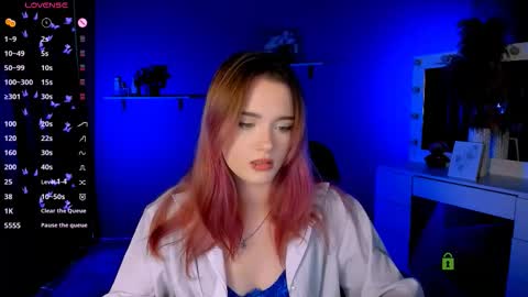 Snapshot of liana_kisses chatting on 09.30.25 Little Liana online show from 09.30.25