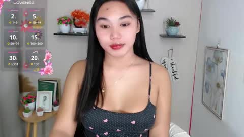 Snapshot of liane_mei chatting on 06.08.26 Liane online show from 06.08.26