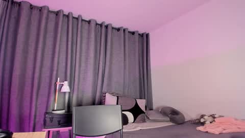 lianewhite online show from 09.14.25