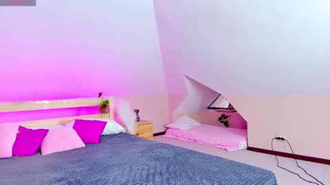 Lian online show from 10.19.25