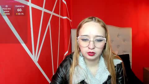 Lia Roberts online show from 12.21.24