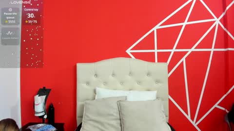 Lia Roberts online show from 01.08.25