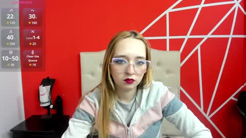 Lia Roberts online show from 01.14.25