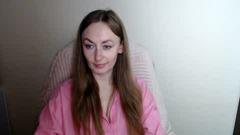 Snapshot of liasais_ chatting on 06.14.26 Lia online show from 06.14.26