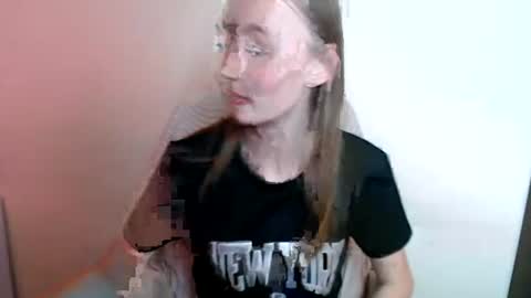 Snapshot of liasais_ chatting on 07.04.26 Lia online show from 07.04.26