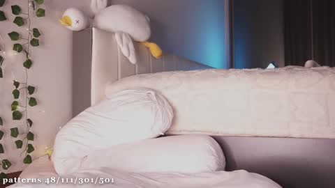 Snapshot of liass_molly chatting on 02.28.25 Molly you can find Bunny here -- online show from 02.28.25