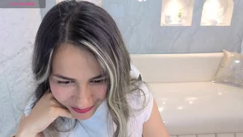 Snapshot of liat_white_tx chatting on 09.23.25 Online 800 to 1400 online show from 09.23.25