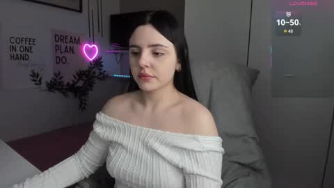 Lia online show from 11.24.25