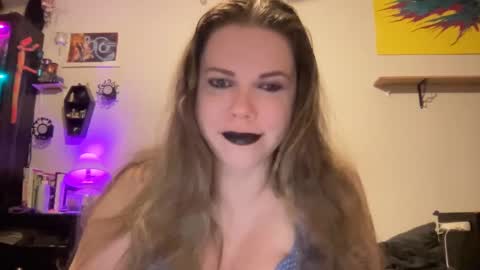 Libby Deetz online show from 01.05.25