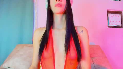 Valentina Hall online show from 12.19.25