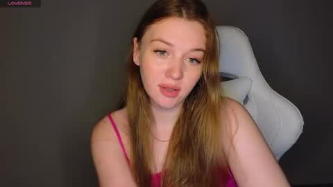 Snapshot of liebevol chatting on 10.26.25 Amelia Next stream Friday - start 1500-1600 UTC online show from 10.26.25