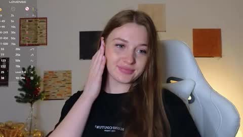 Snapshot of liebevol chatting on 11.21.25 Amelia Next stream Friday - start 1500-1600 UTC online show from 11.21.25