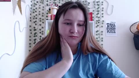 Snapshot of light_lunaa chatting on 01.19.25 light_lunaa online show from 01.19.25