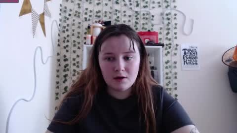 Snapshot of light_lunaa chatting on 01.28.25 light_lunaa online show from 01.28.25