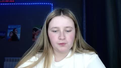 Snapshot of light_lunaa chatting on 10.11.25 light_lunaa online show from 10.11.25