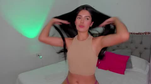 Snapshot of lightshine_ chatting on 10.25.25 Maddie online show from 10.25.25