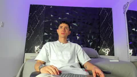 Snapshot of liiamhudson_ chatting on 03.10.25 L I I A M online show from 03.10.25