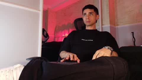 Snapshot of liiamhudson_ chatting on 03.11.25 L I I A M online show from 03.11.25