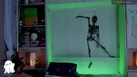         online show from 10.08.25